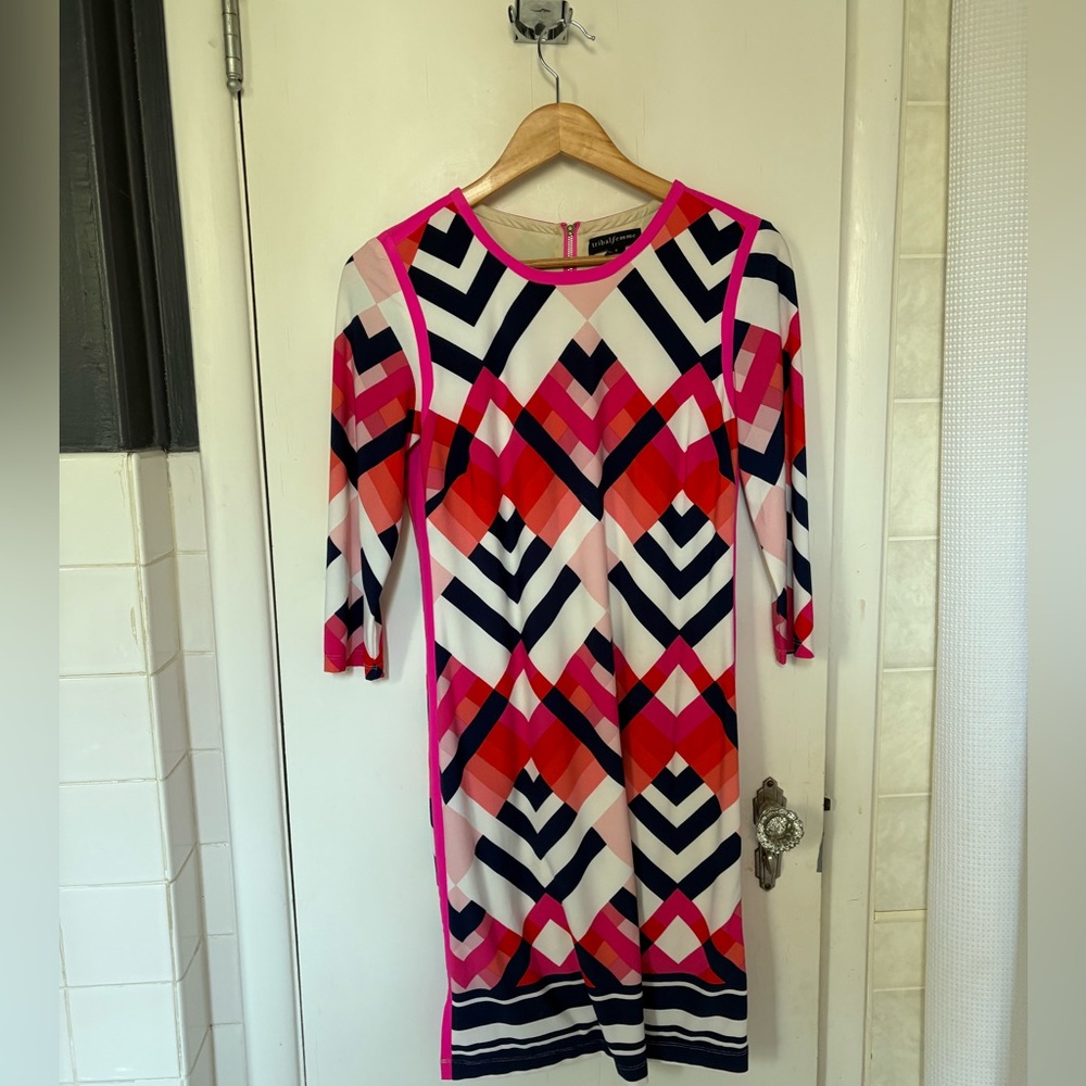 Colourful fully lined stretch dress with visible gold back zipper